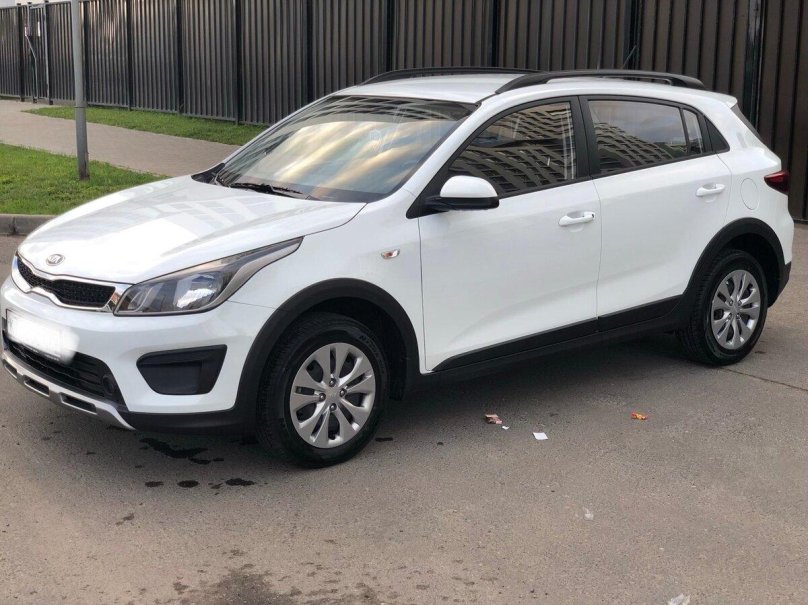 Kia Rio x-line белая