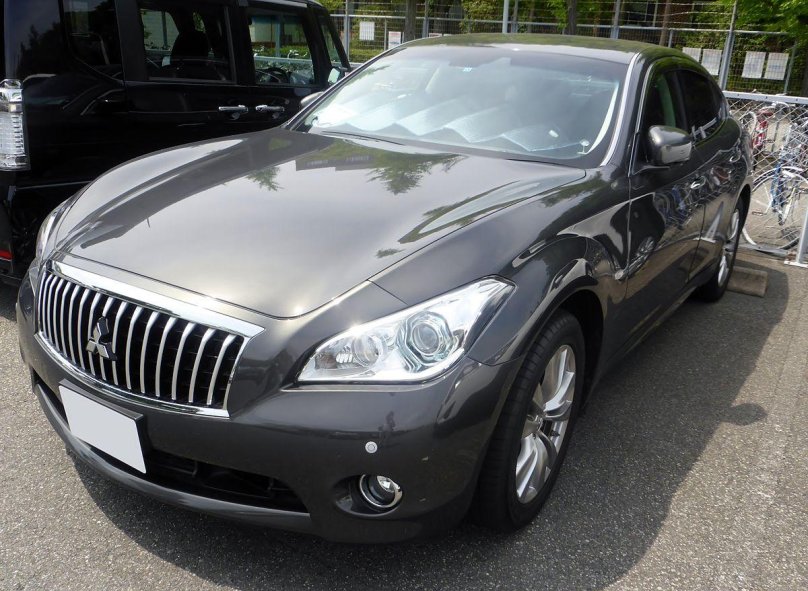 Mitsubishi Proudia 2