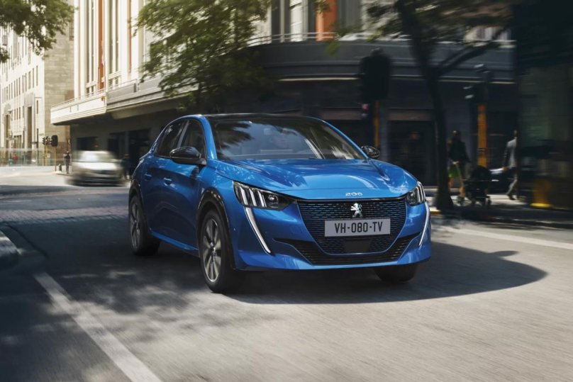 Пежо 208 электро