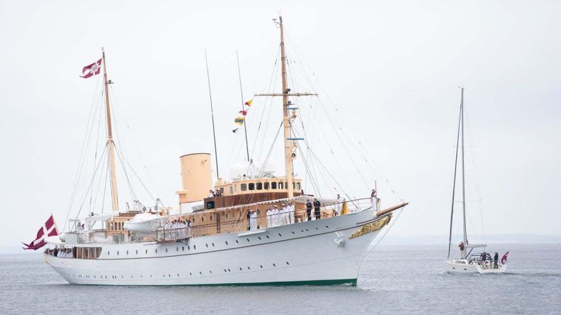 Королевская яхта Британия