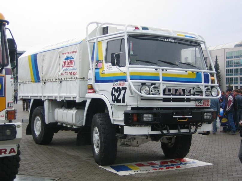 Грузовик ЛИАЗ 100