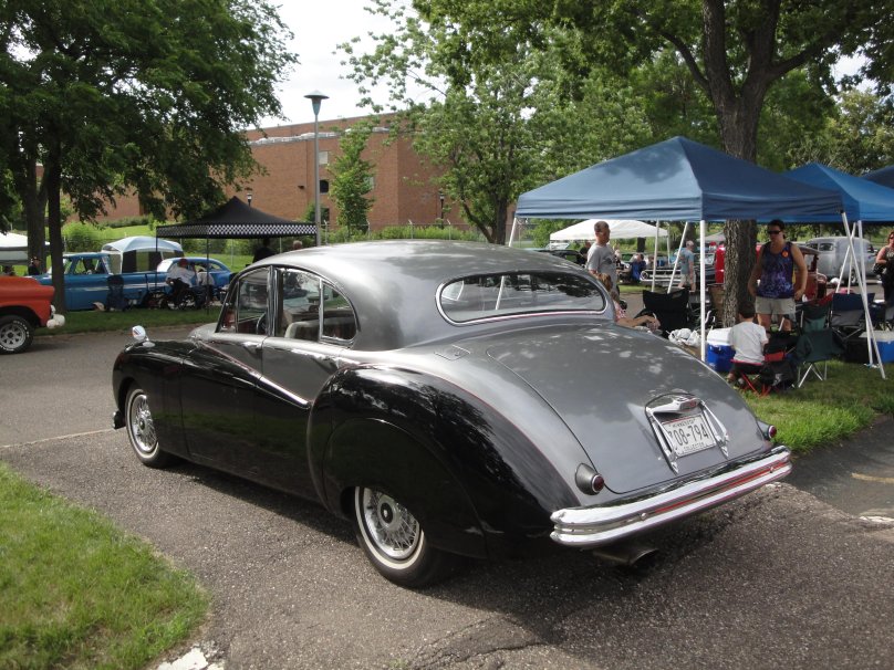 Ягуар лимузин