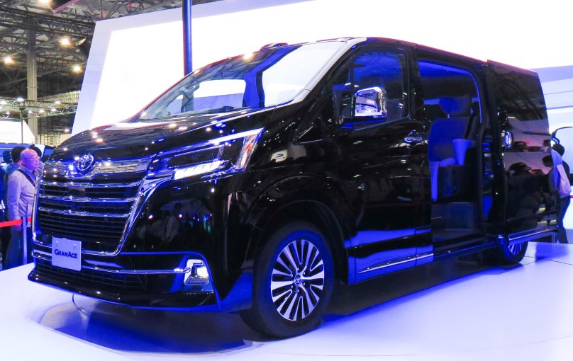 Toyota Granace 2020
