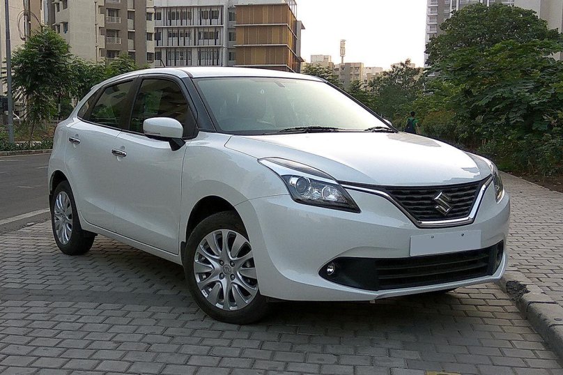 Suzuki Baleno зеленая
