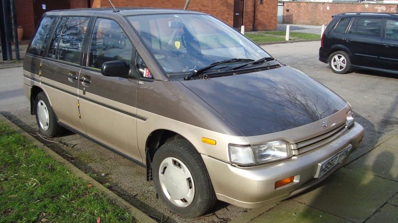 Nissan Prairie 1991