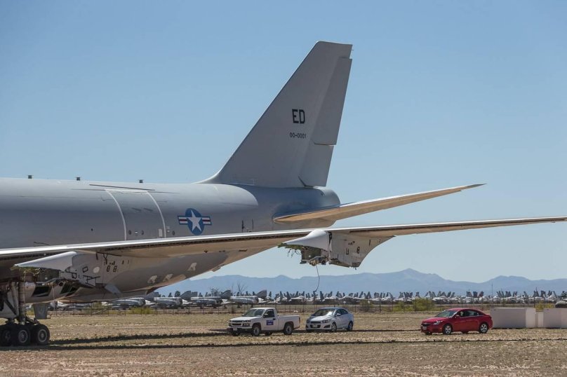 Хранилища самолетов