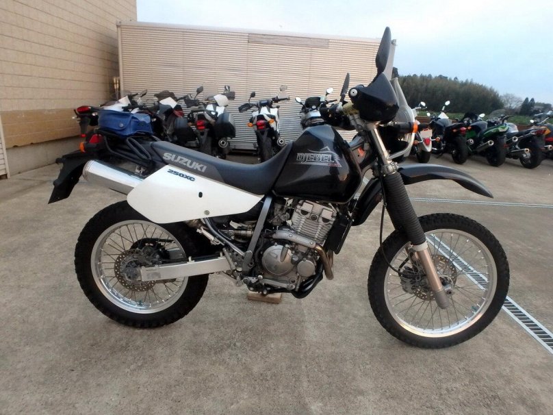 Suzuki Djebel 250 2007