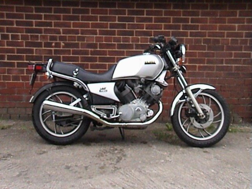 Yamaha xv750