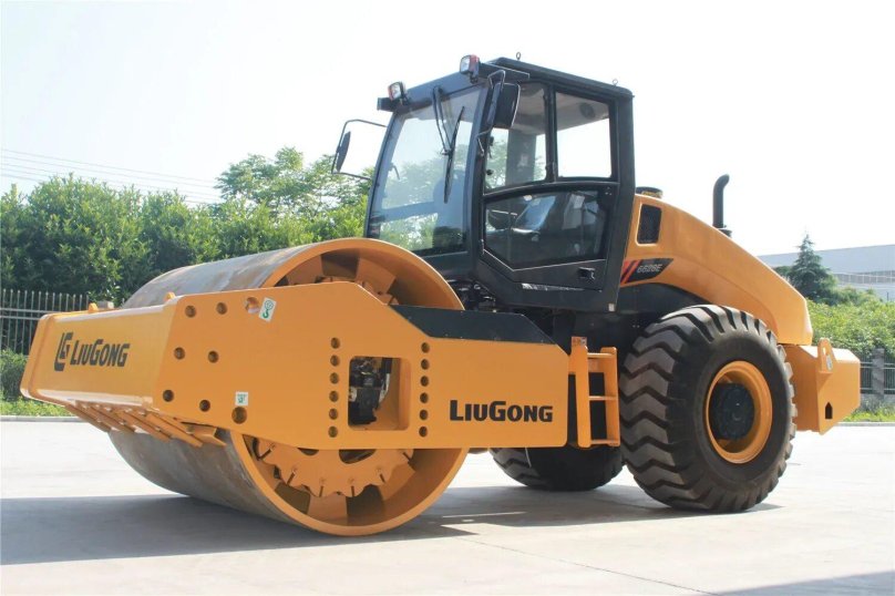Каток грунтовый Liugong CLG 6612e
