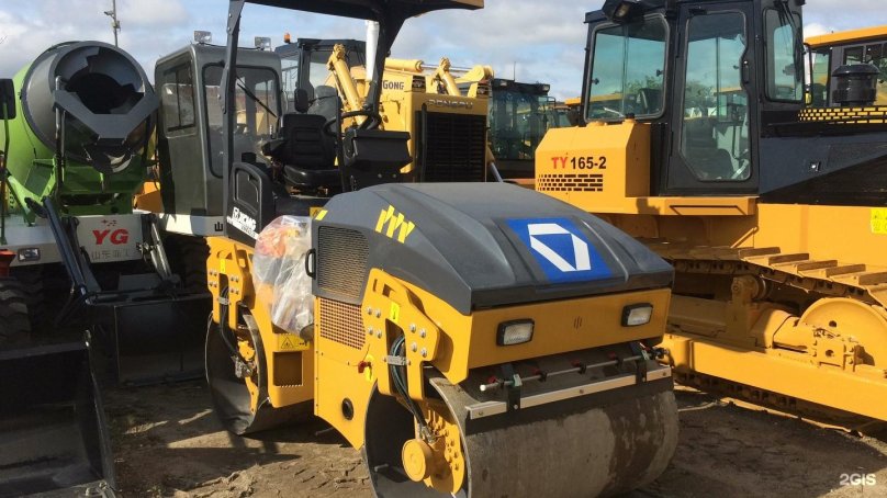 Каток XCMG xmr403