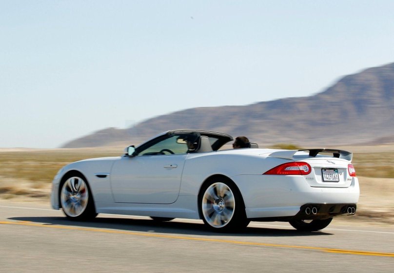 Jaguar XKR-S 2012