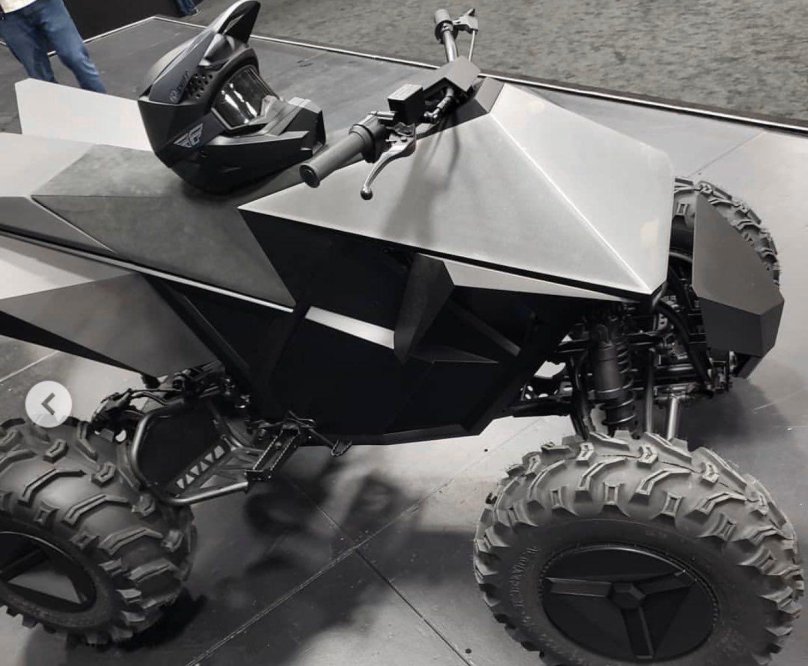 Тесла КИБЕРТРАК С квадроциклом