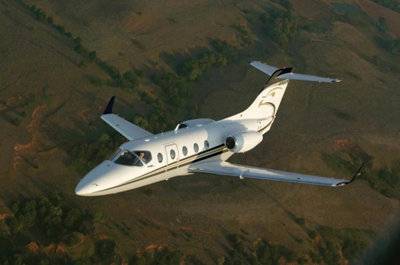 Hawker 400