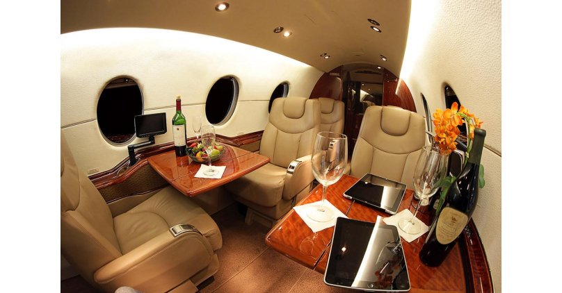 Hawker 400xp салон