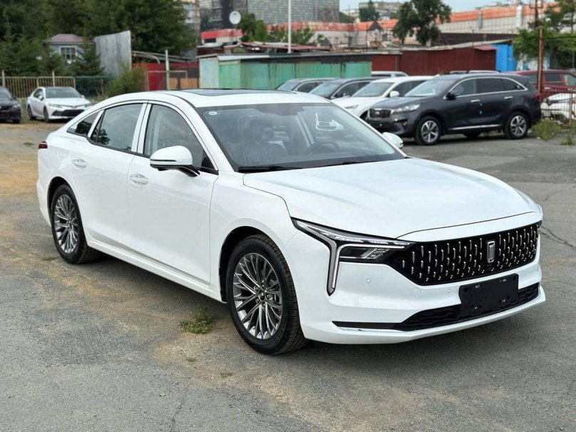 Белый FAW Bestune b70