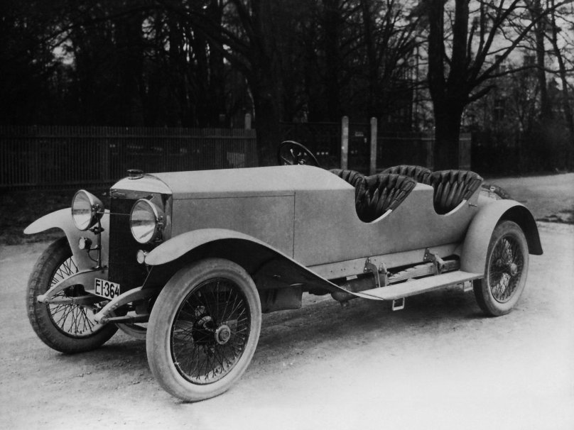 Австро Даймлер автомобиль