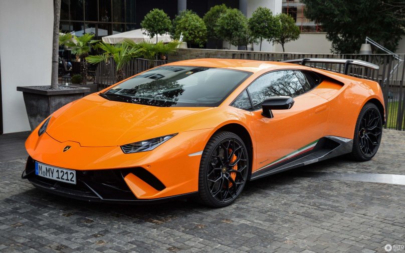 Машина Ламборгини Хуракан