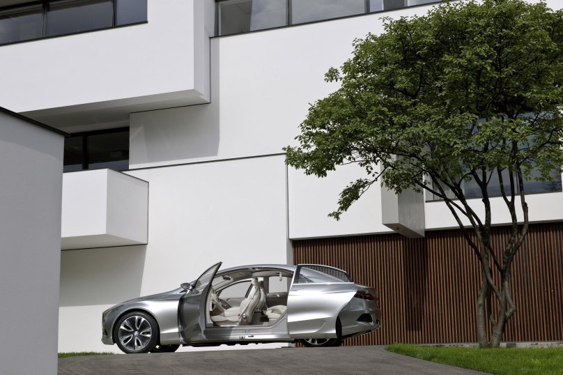 Мерседес ф800