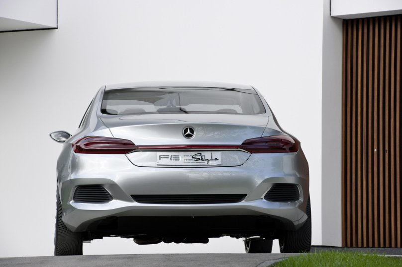 Мерседес f800