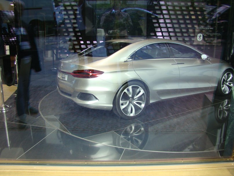 Мерседес Бенц f10