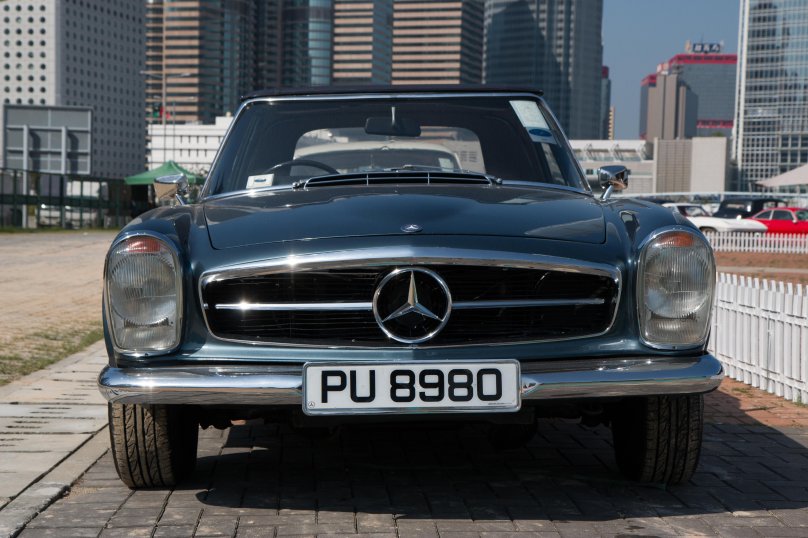 Mercedes-Benz 230 SL