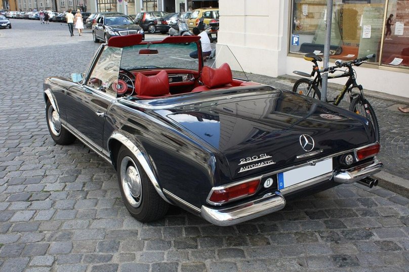 Mercedes-Benz 230 SL w113