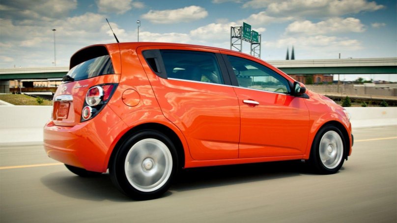 Шевроле Авео хэтчбек 2015