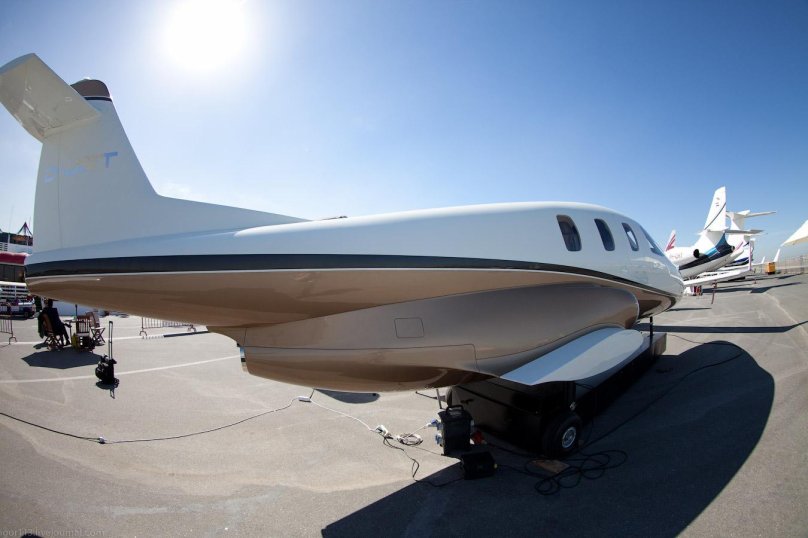 Маленький реактивный самолет для путешествий