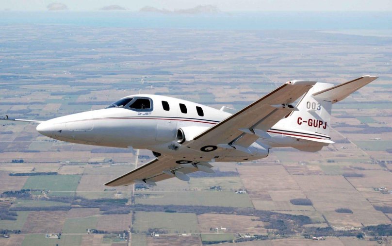 Даймонд самолет Джет