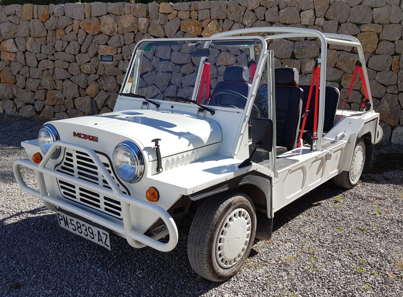 Mini Moke автомобиль