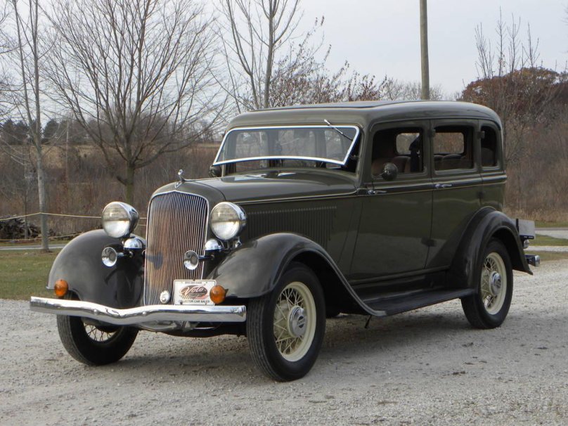 Plymouth 1933