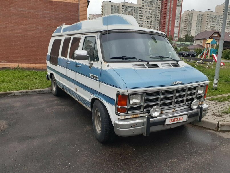 Dodge Ram van 1992