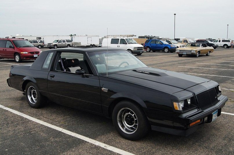 Бьюик Регал 1987 GNX