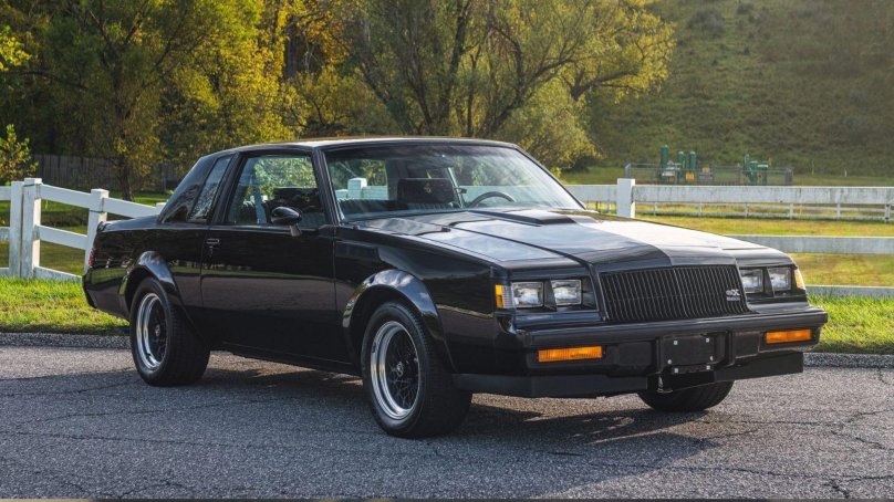 Buick GNX «Dark Knight» 1987