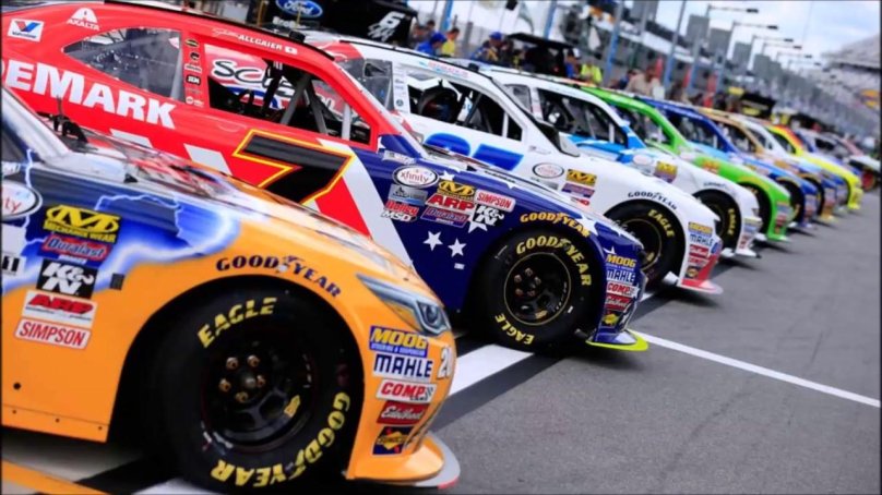 Наскар Simpson