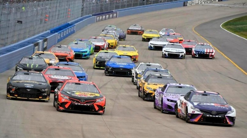 Стоковые гонки