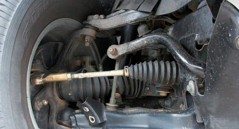 Передняя торсионная подвеска автомобиля