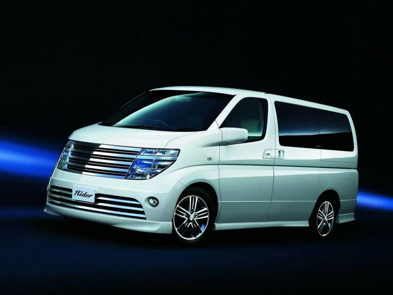 Nissan Elgrand e51