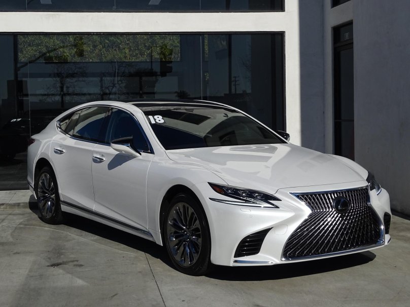 Лексус лс 500 2019