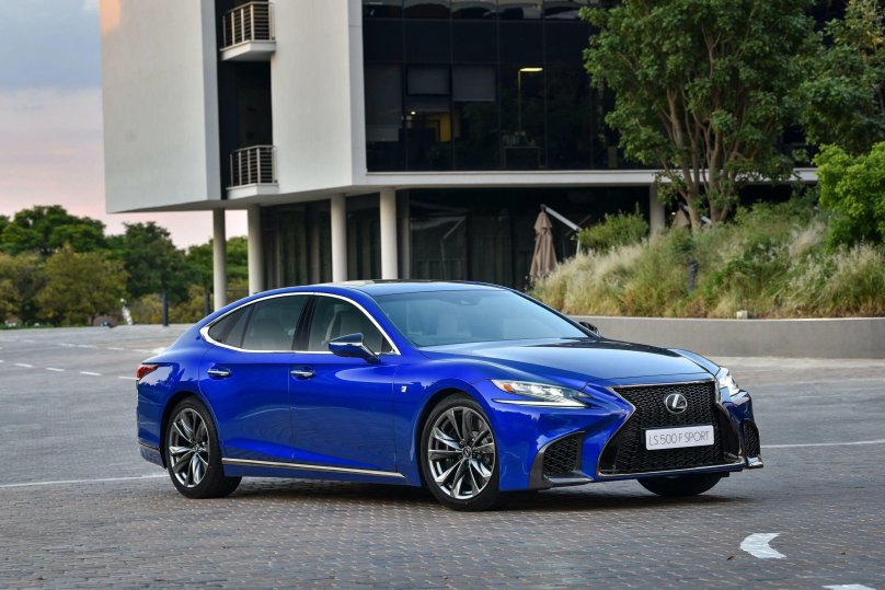 Лексус лс 500 2020