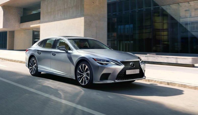 Lexus седан 2021