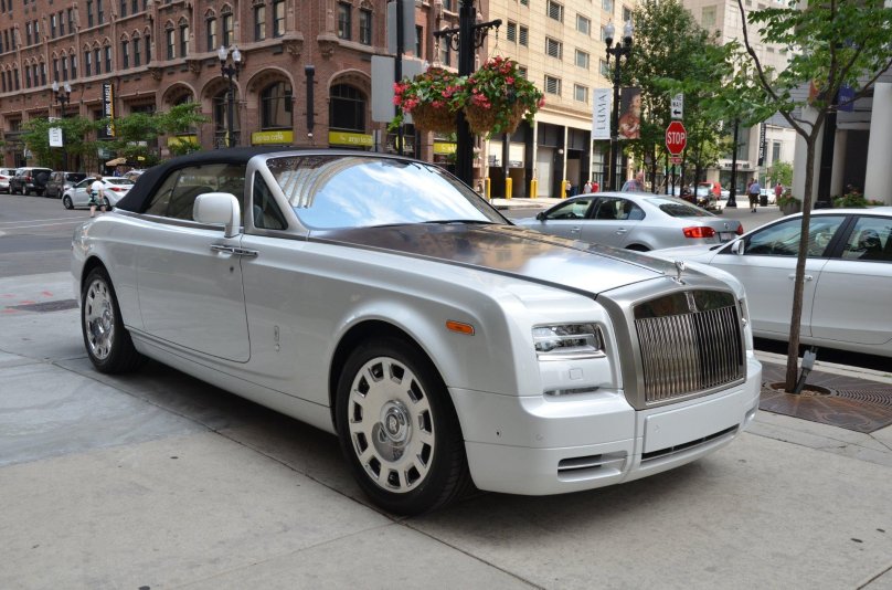 Rolls Royce Phantom Drophead 2021