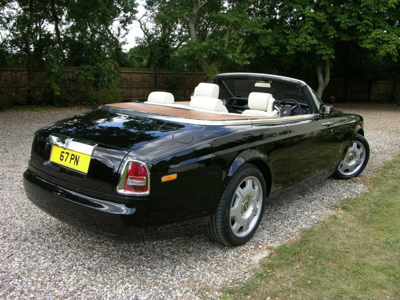 Роллс Ройс Boat Tail 2022