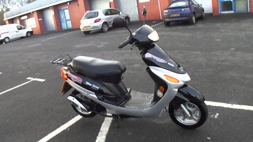 Скутер YIBEN 50