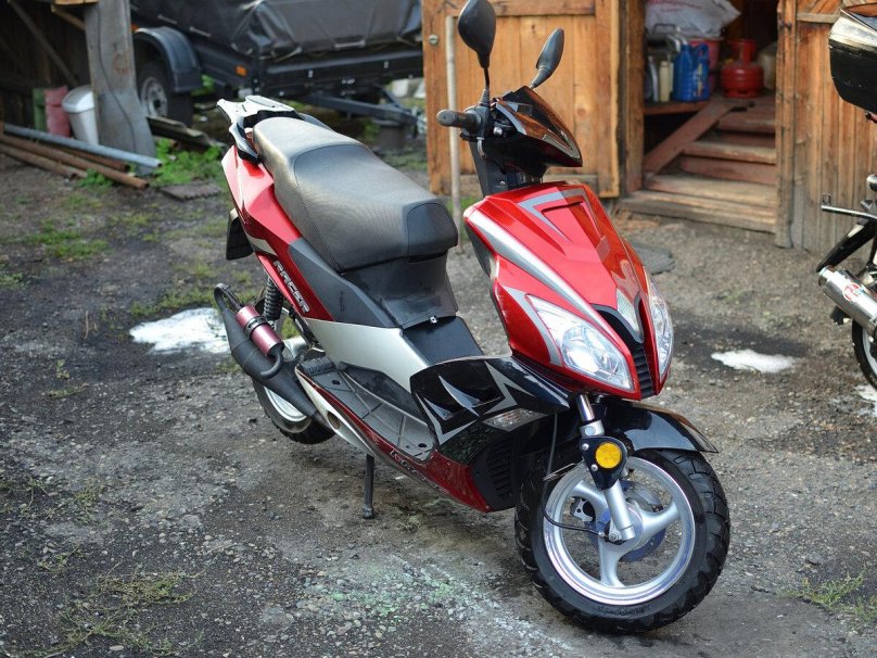 Скутер рейсер Сириус