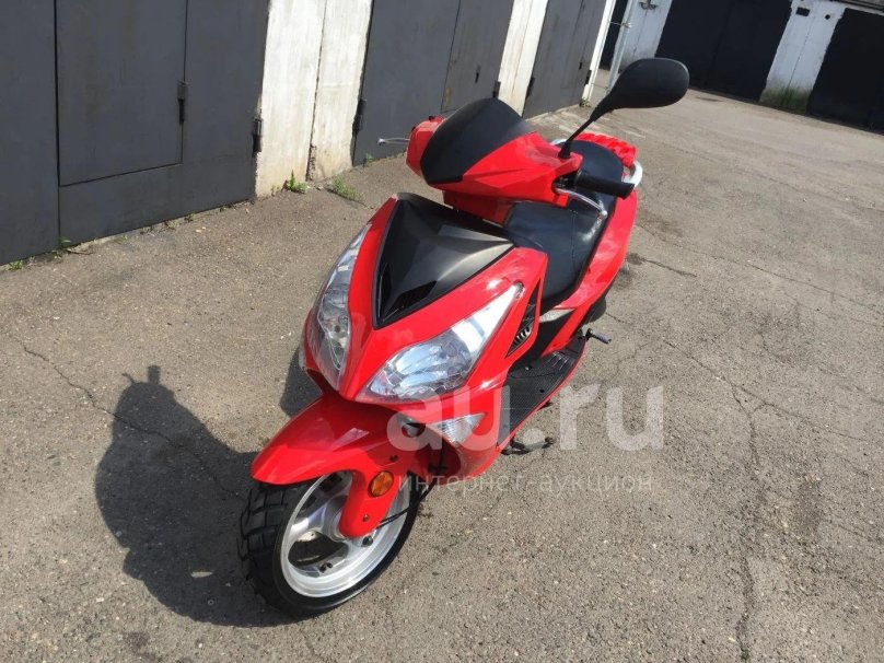 Sonic скутер 50 кубов