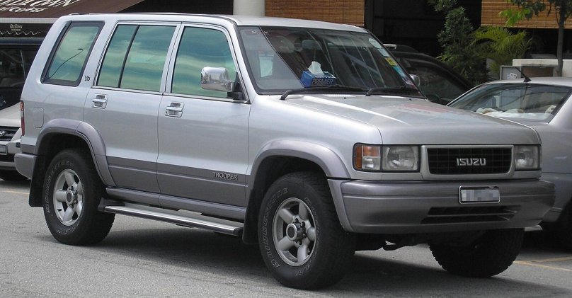 Isuzu Trooper 4