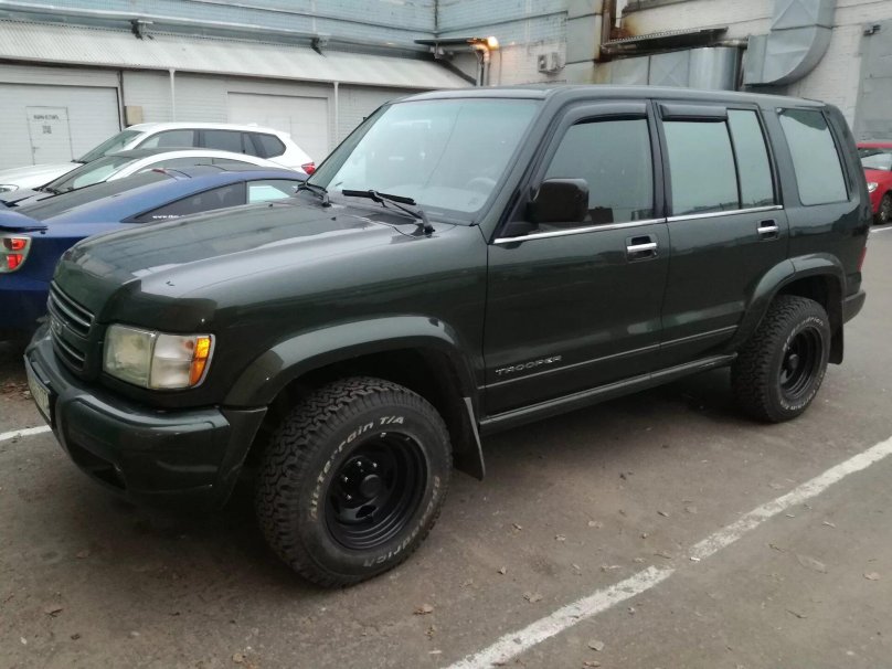 Isuzu Trooper 2002 года