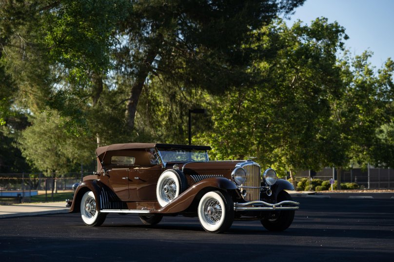 Duesenberg SJ Arlington Torpedo sedan 1933