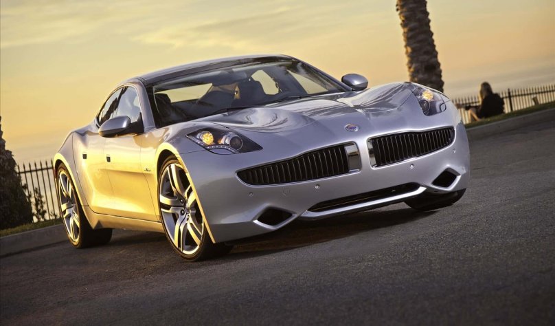Машина Fisker Karma